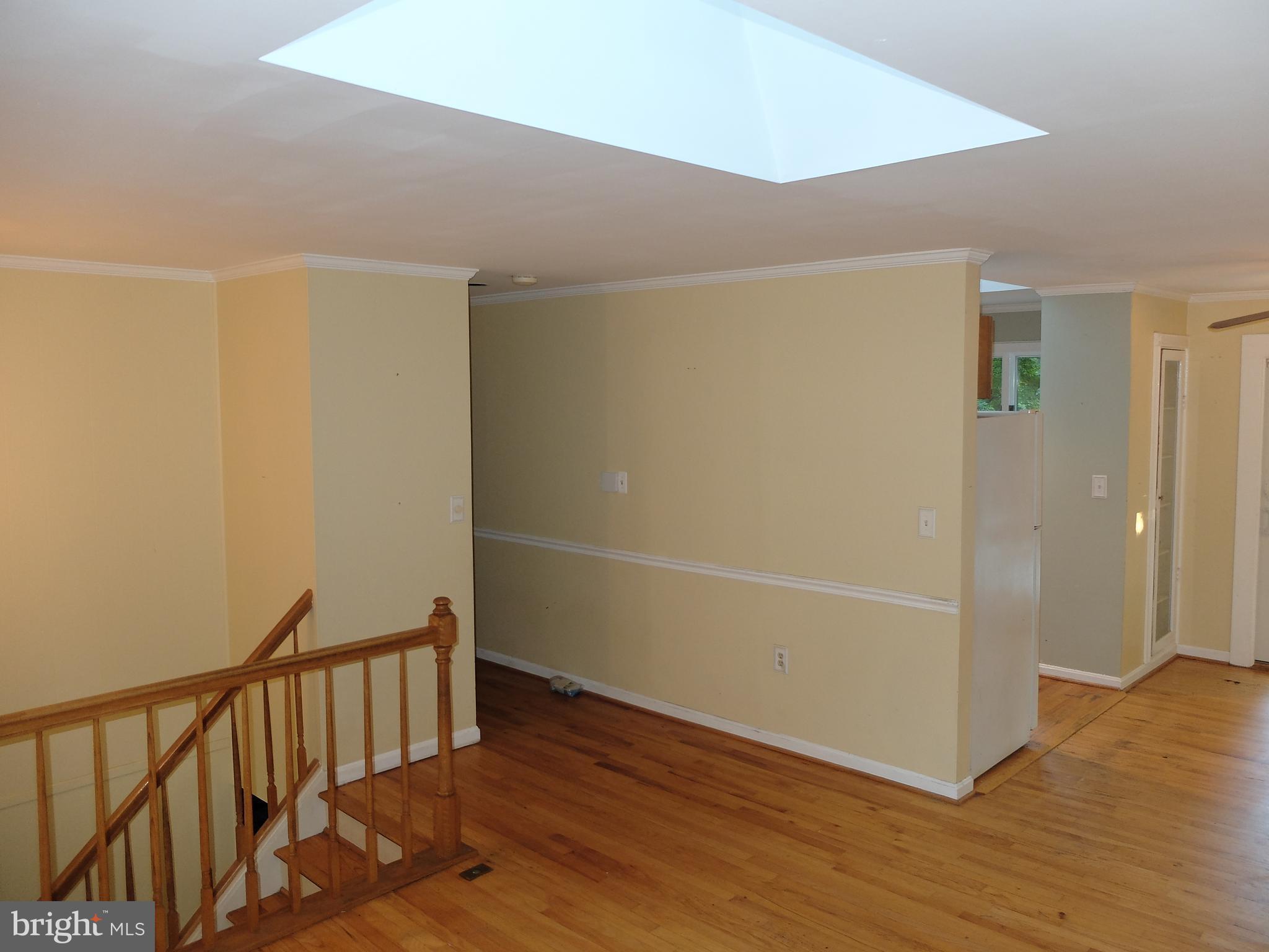 2662 Ogleton Road Annapolis, MD 21403 - Photo 4 of 22 Living Room