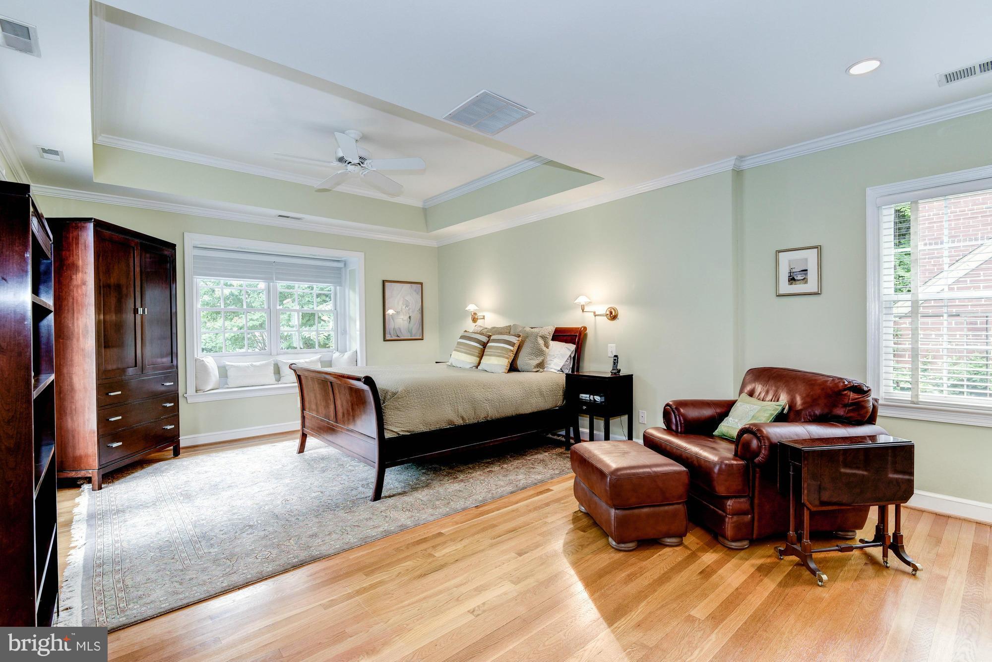 5228 Elliott Road Bethesda, MD 20816 - Photo 12 of 30 Master bedroom with sitting area