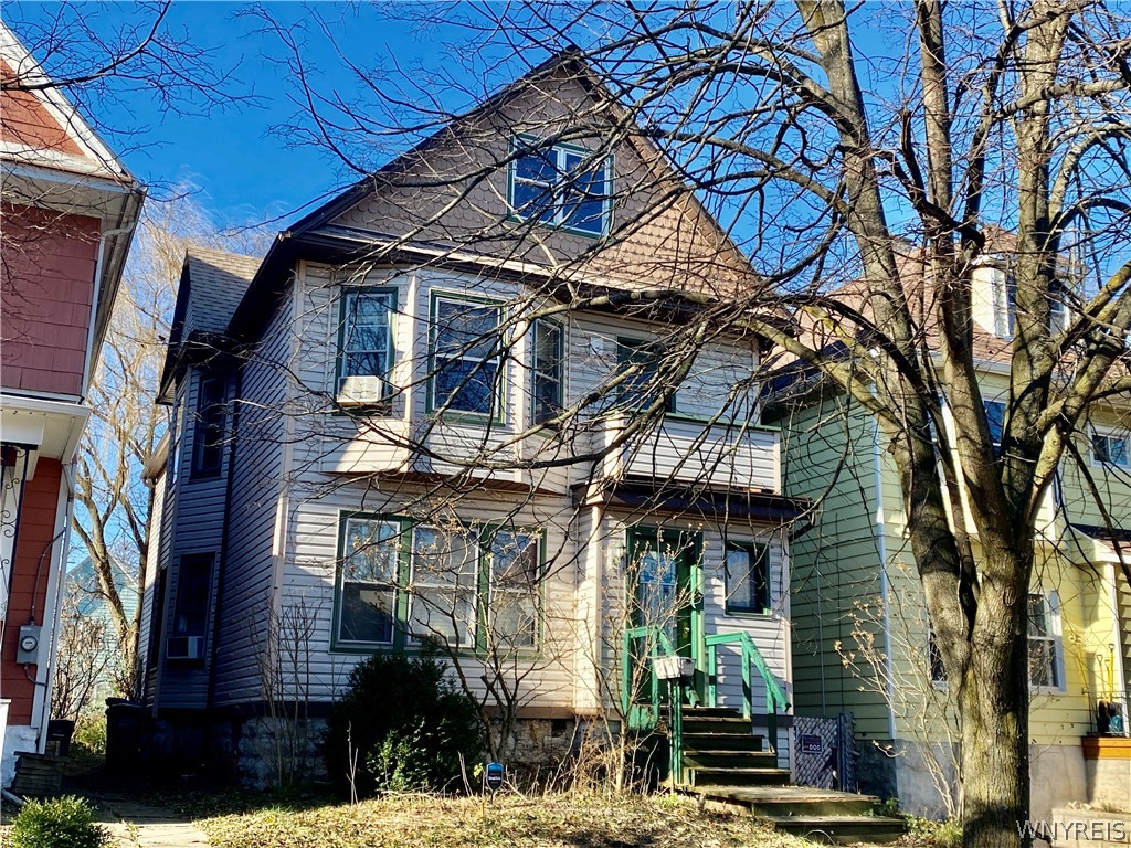 402 Baynes Street Buffalo, NY 14213 - Photo 2 of 37 Vinyl siding and roof is 12-13 years old.