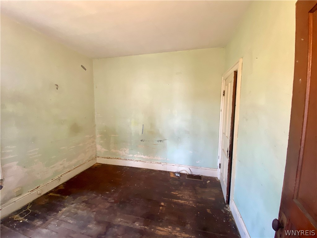 402 Baynes Street Buffalo, NY 14213 - Photo 28 of 37 Upper Apartment: 3rd of 3 bedrooms. In need of s