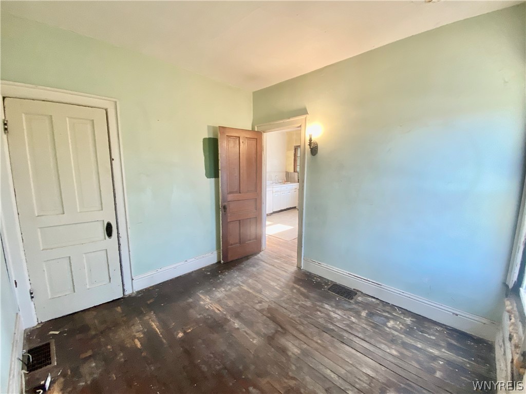 402 Baynes Street Buffalo, NY 14213 - Photo 29 of 37 Upper Apartment: 3rd of 3 bedrooms.