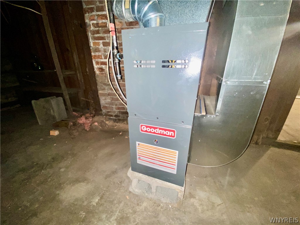 402 Baynes Street Buffalo, NY 14213 - Photo 34 of 37 Upper Apartment: New furnace - 2021.