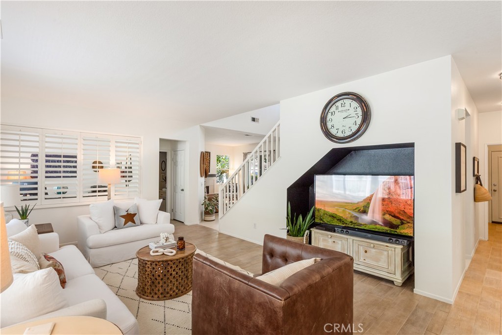 43252 Modena Drive Temecula, CA 92592 - Photo 10 of 48 Family Room