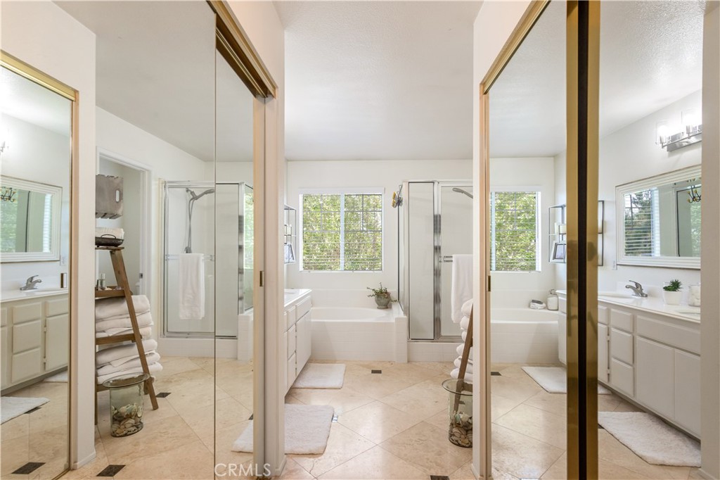 43252 Modena Drive Temecula, CA 92592 - Photo 27 of 48 Dual Closets