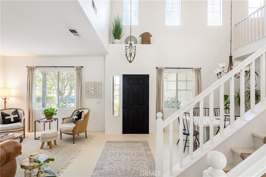 43252 Modena Drive Temecula, CA 92592 - Photo 6 of 48 Light and Bright