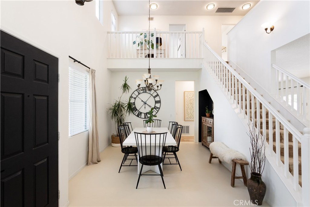 43252 Modena Drive Temecula, CA 92592 - Photo 8 of 48 Dining Room