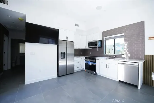 $2,400,000 | 8034 Fair Avenue, Sun Valley, CA 91352