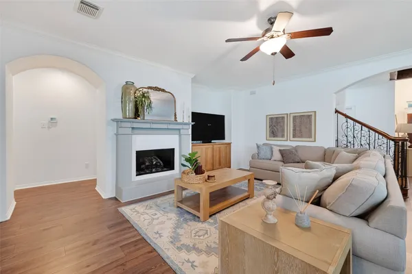 $5,400 | 66 South Longsford Circle, The Woodlands, TX 77382