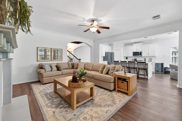 $5,400 | 66 South Longsford Circle, The Woodlands, TX 77382