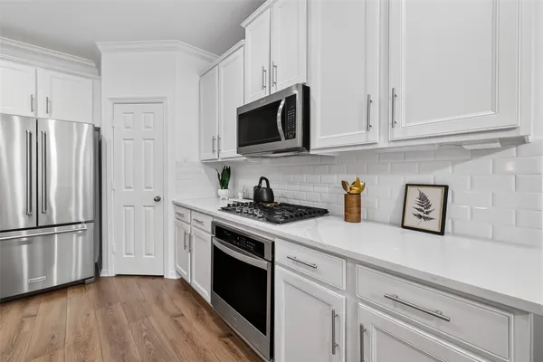 $5,400 | 66 South Longsford Circle, The Woodlands, TX 77382