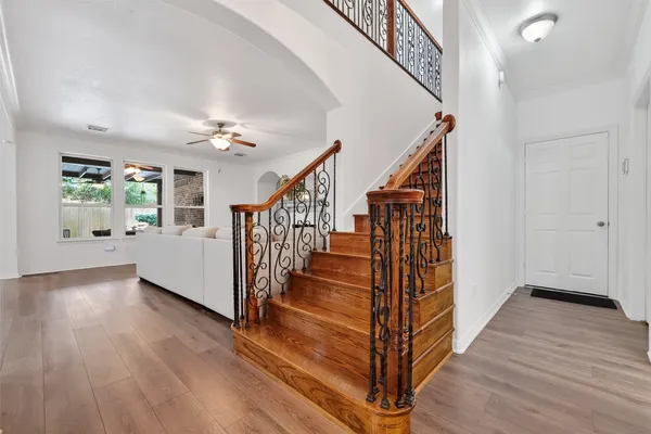 $5,400 | 66 South Longsford Circle, The Woodlands, TX 77382