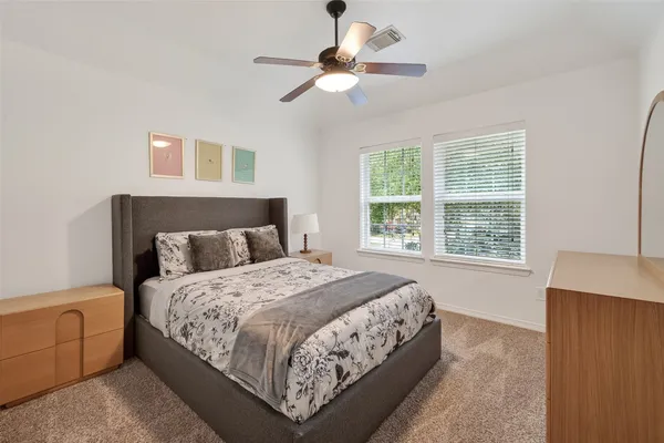 $5,400 | 66 South Longsford Circle, The Woodlands, TX 77382