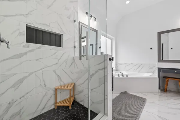 $5,400 | 66 South Longsford Circle, The Woodlands, TX 77382