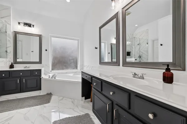 $5,400 | 66 South Longsford Circle, The Woodlands, TX 77382