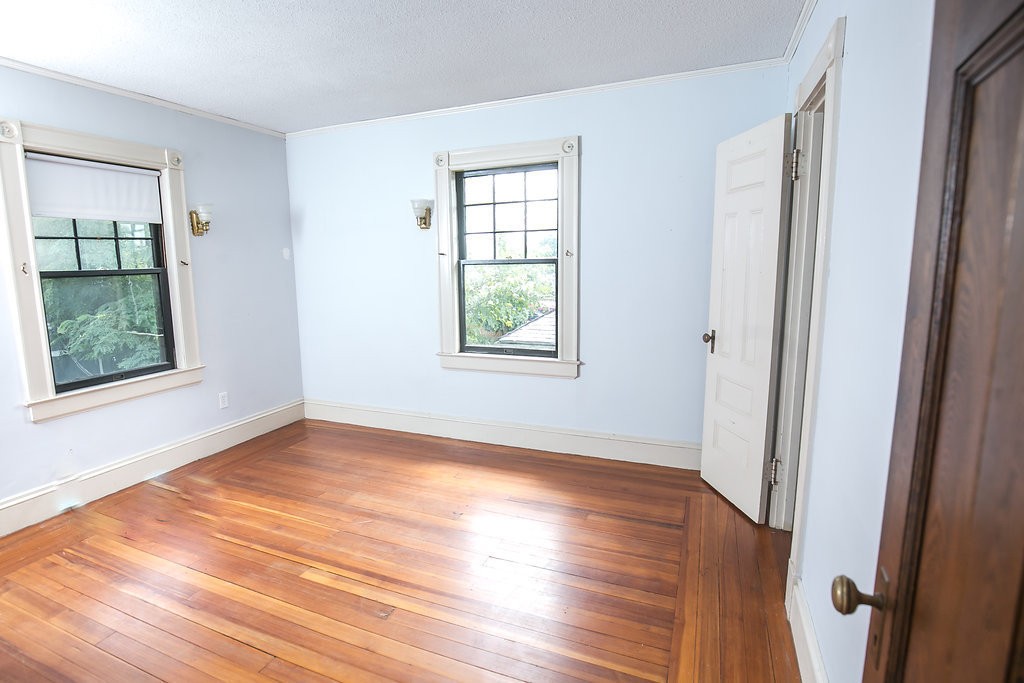 41 Riverview Street Springfield, MA 01108 - Photo 10 of 29