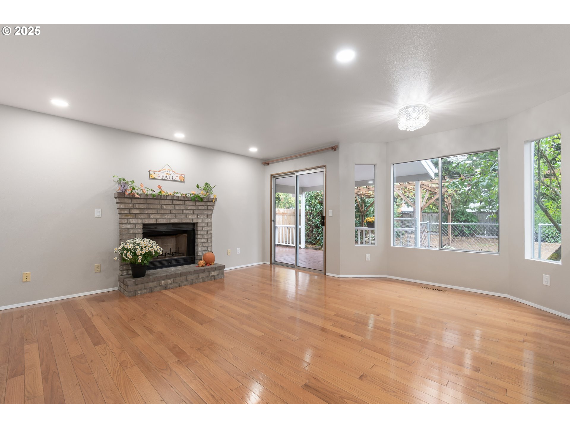 2132 Assumption Street Eugene, OR 97402 - Photo 14 of 39