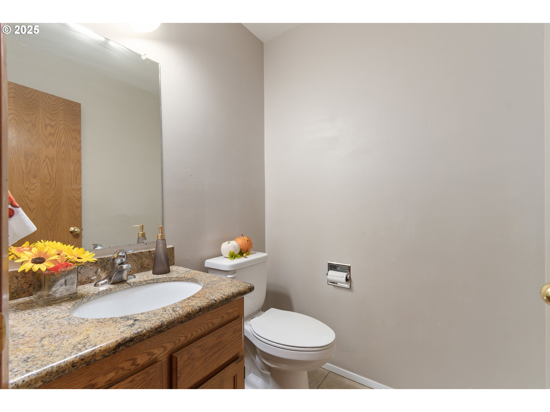 2132 Assumption Street Eugene, OR 97402 - Photo 16 of 39