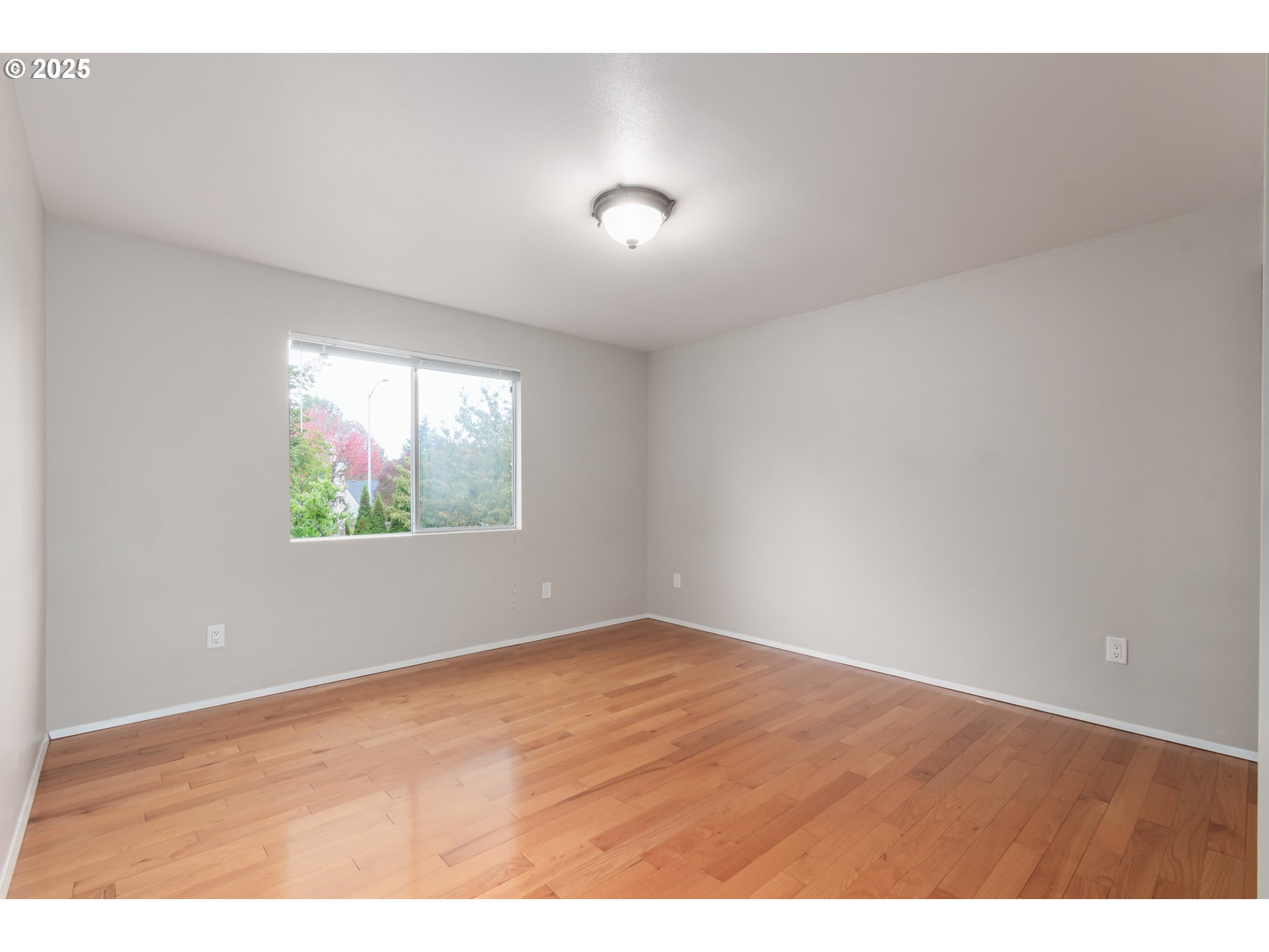 2132 Assumption Street Eugene, OR 97402 - Photo 18 of 39