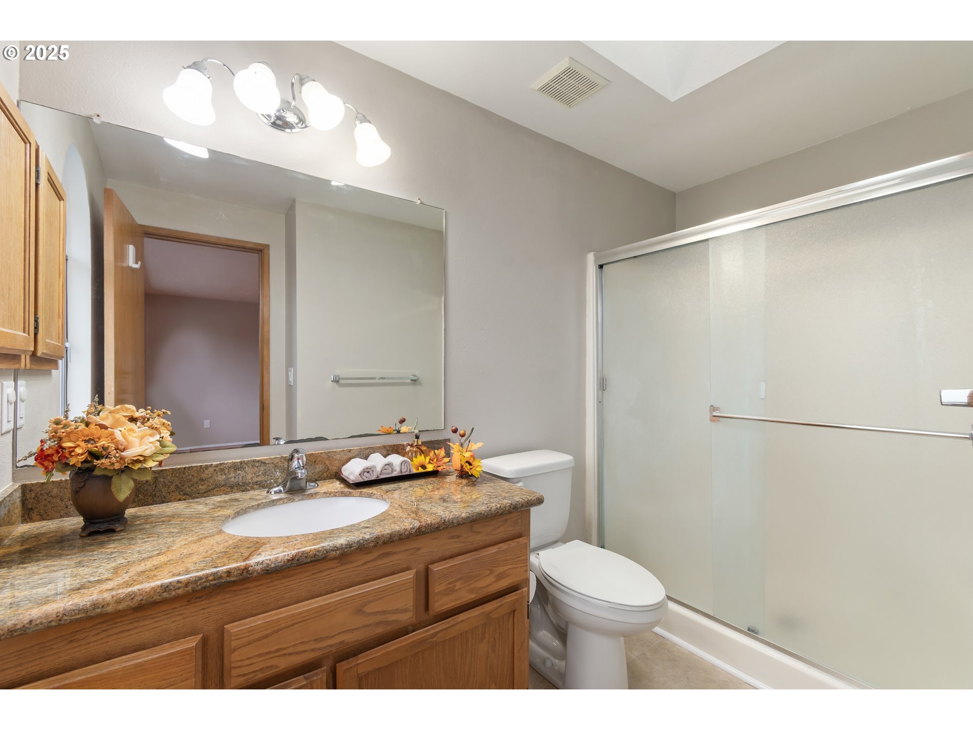 2132 Assumption Street Eugene, OR 97402 - Photo 22 of 39