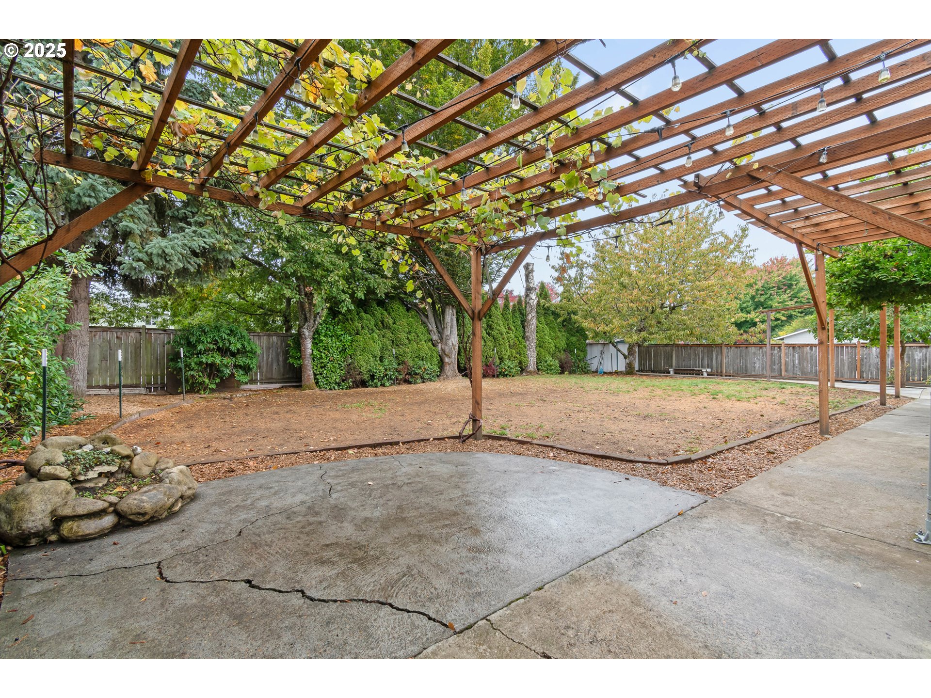 2132 Assumption Street Eugene, OR 97402 - Photo 31 of 39