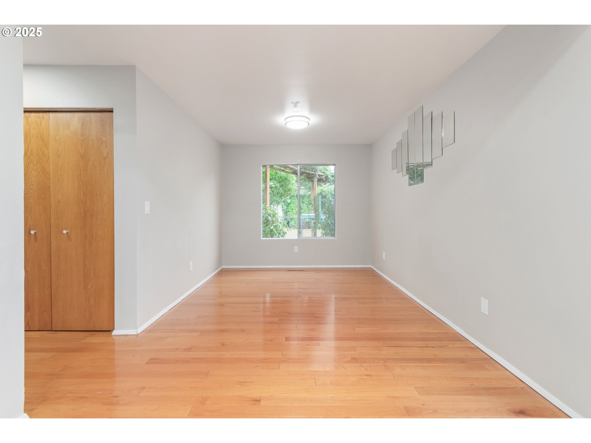 2132 Assumption Street Eugene, OR 97402 - Photo 8 of 39