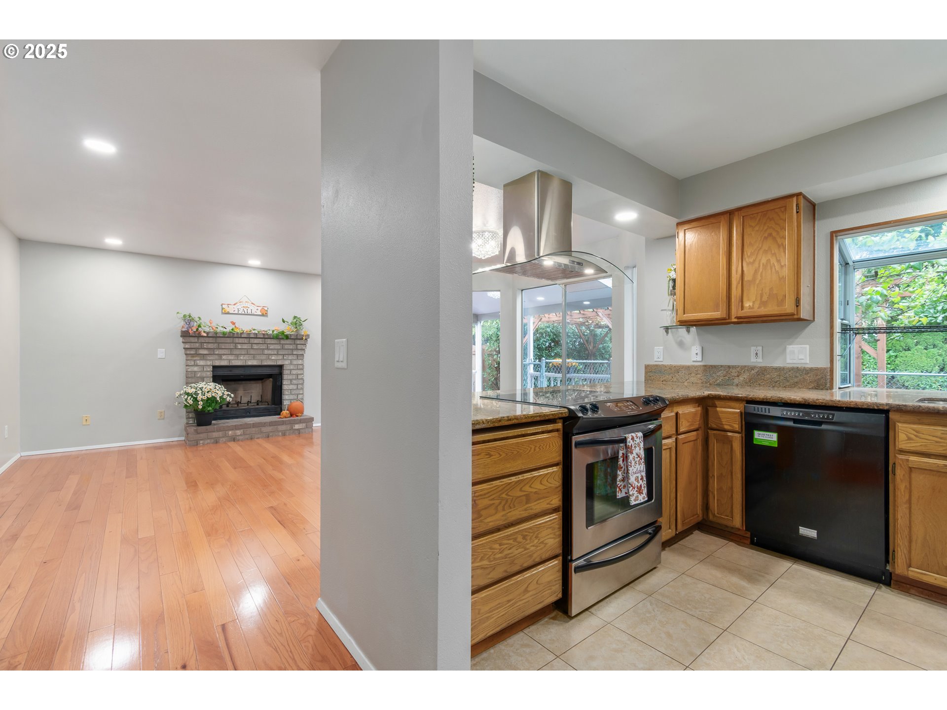 2132 Assumption Street Eugene, OR 97402 - Photo 10 of 39