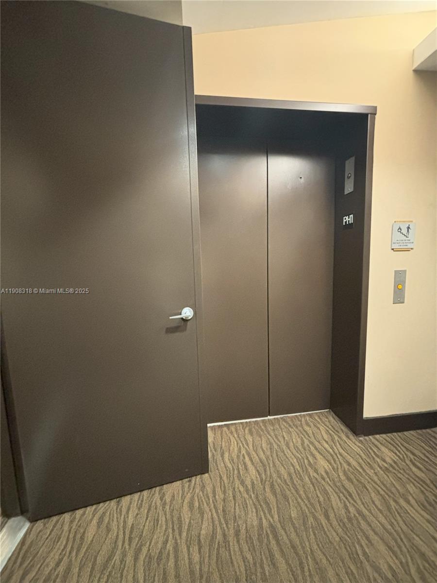 79 Southwest 12th Street, Unit 4012S Miami, FL 33130 - Photo 23 of 34 a view of a bedroom