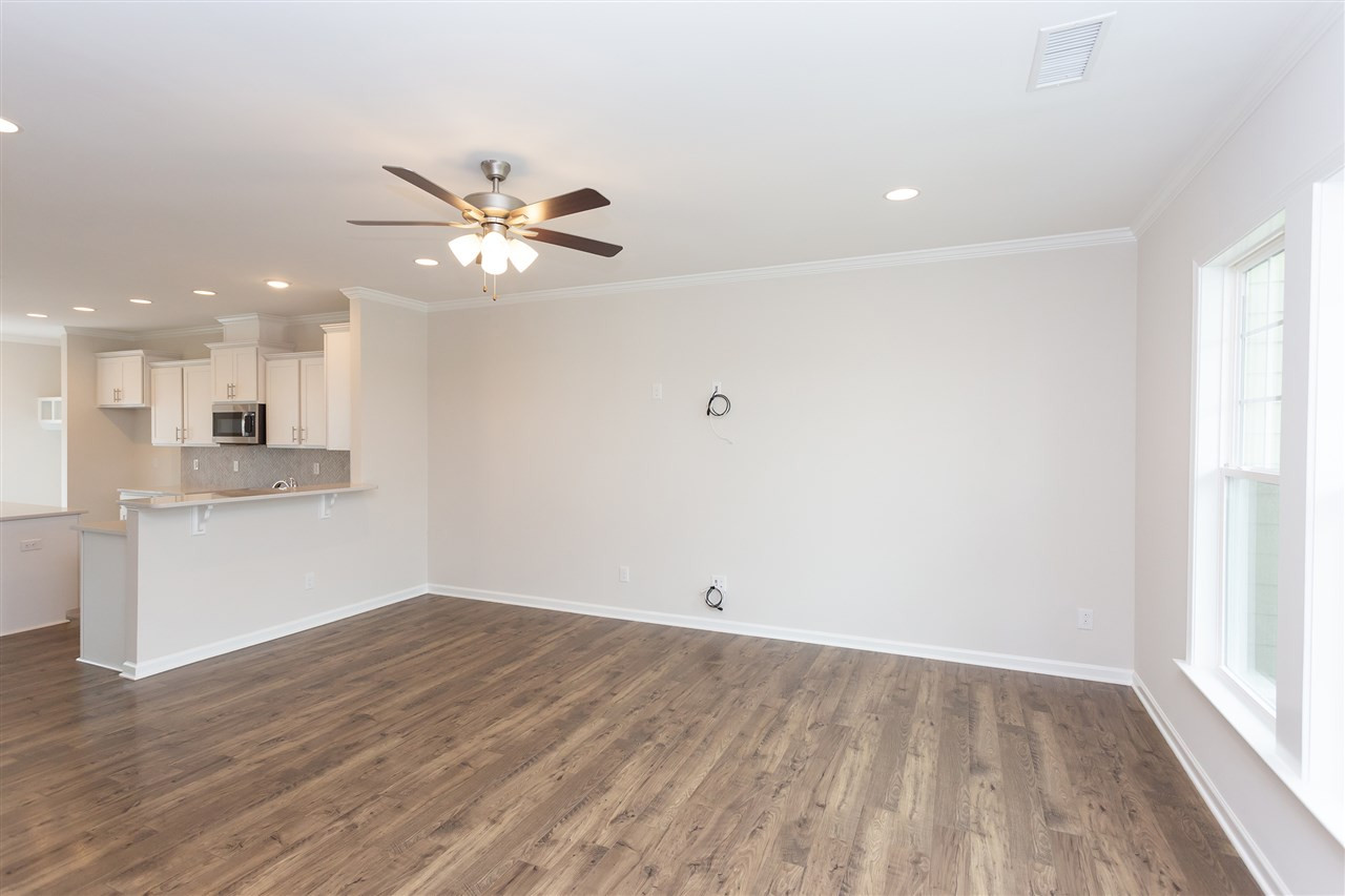 6511 Academic Avenue, Unit 1065 Raleigh, NC 27616 - Photo 3 of 27 Living Room