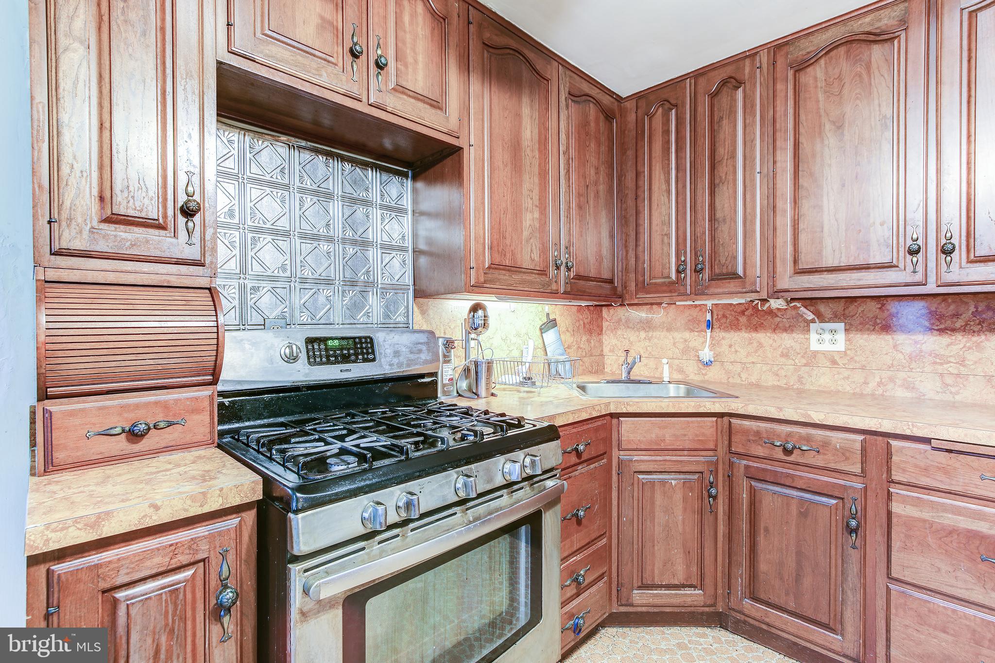 12916 Clarion Road Fort Washington, MD 20744 - Photo 14 of 35 Kitchen.