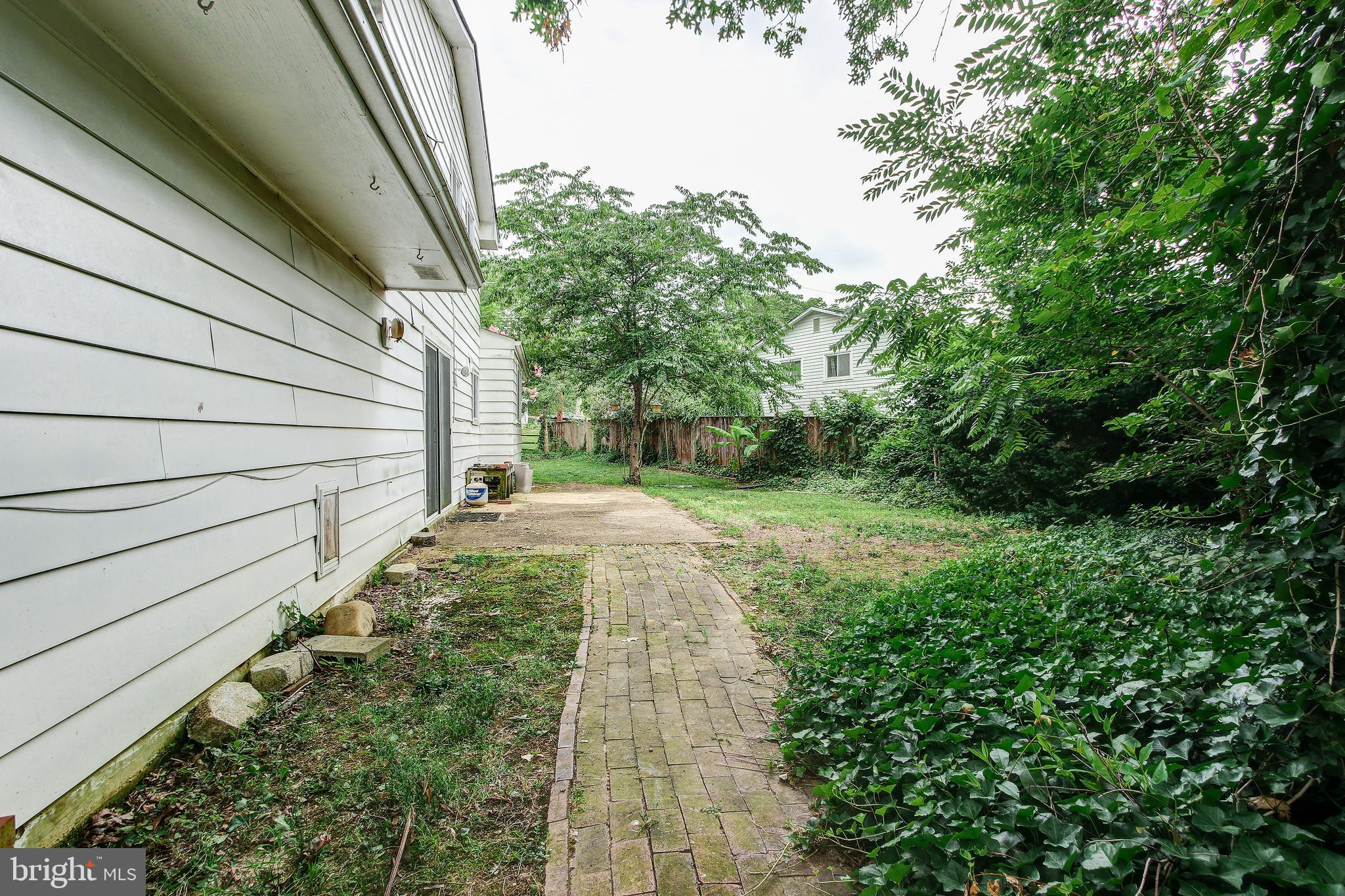 12916 Clarion Road Fort Washington, MD 20744 - Photo 34 of 35 ReSide yard.