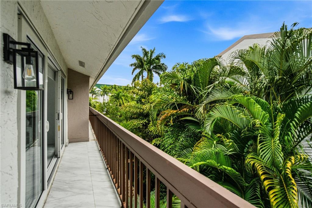 995 9th Avenue South, Unit 4 Naples, FL 34102 - Photo 31 of 50