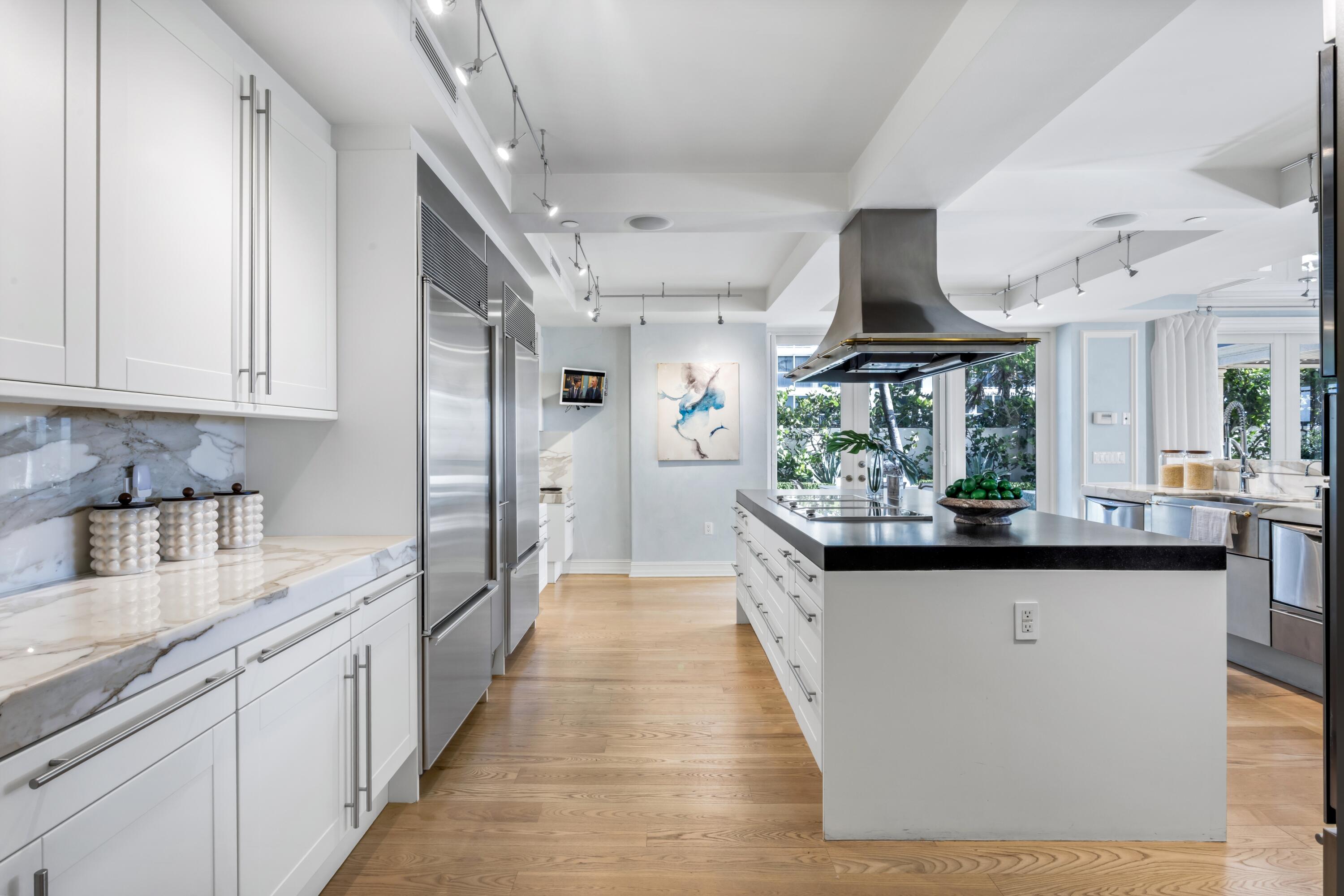 400 South Ocean Boulevard, Unit R26 Boca Raton, FL 33432 - Photo 30 of 65 KITCHEN