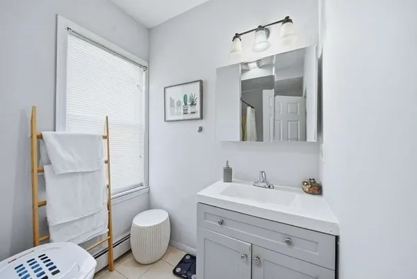 $689,999 | 8 Gates Street, Lowell, MA 01851