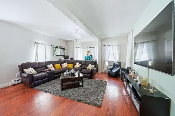 $689,999 | 8 Gates Street, Lowell, MA 01851