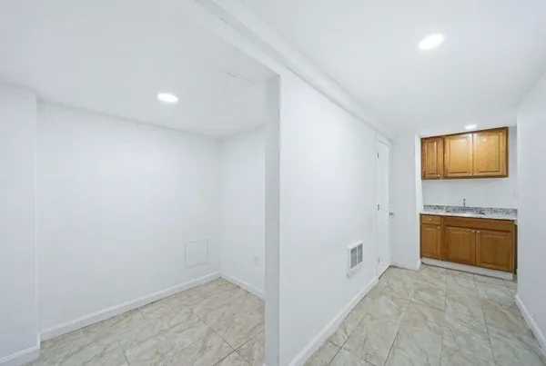 $689,999 | 8 Gates Street, Lowell, MA 01851