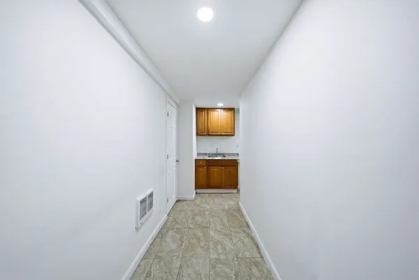 $689,999 | 8 Gates Street, Lowell, MA 01851