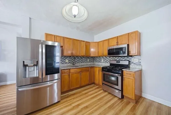 $689,999 | 8 Gates Street, Lowell, MA 01851