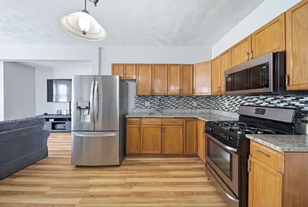 $689,999 | 8 Gates Street, Lowell, MA 01851
