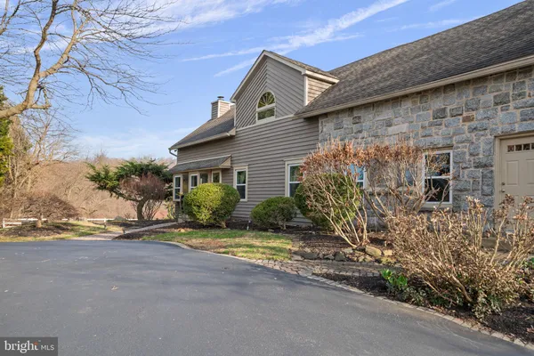 $1,550,000 | 19 Memel Drive, Thornton, PA 19373