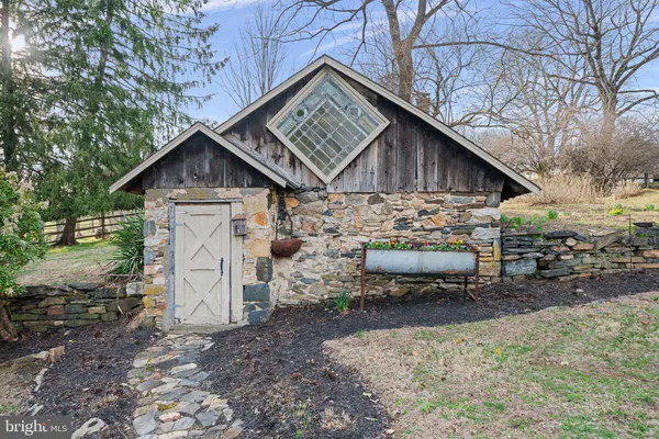 $1,550,000 | 19 Memel Drive, Thornton, PA 19373