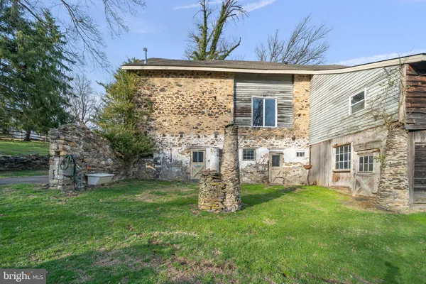 $1,550,000 | 19 Memel Drive, Thornton, PA 19373