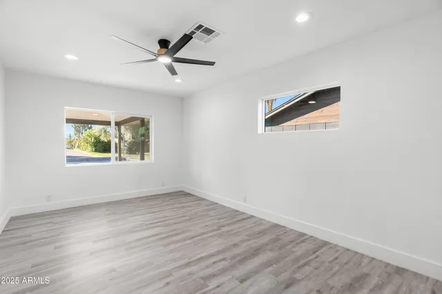 a close view of sink and tap