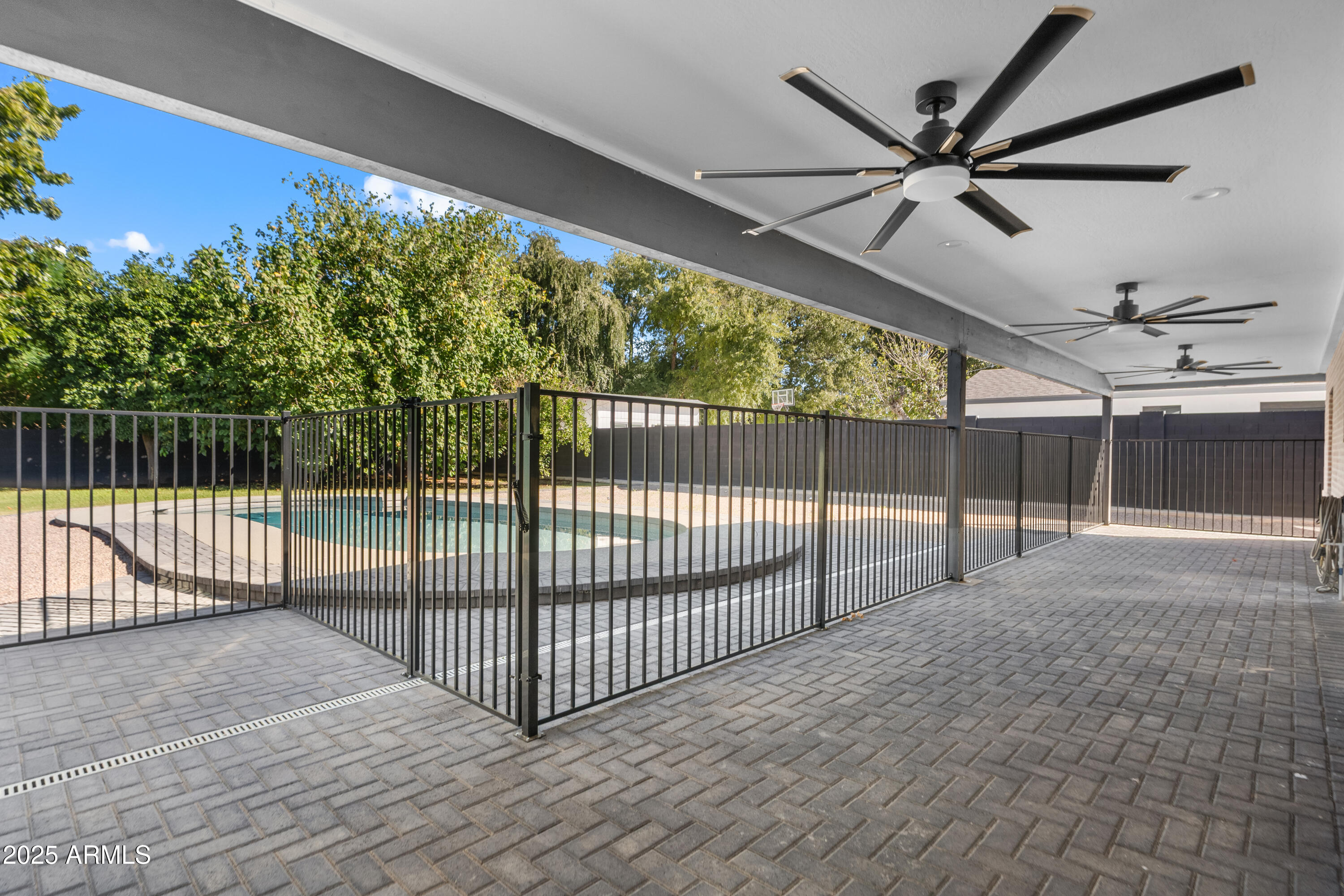 2502 East Whitton Avenue Phoenix, AZ 85016 - Photo 29 of 34 a view of a balcony