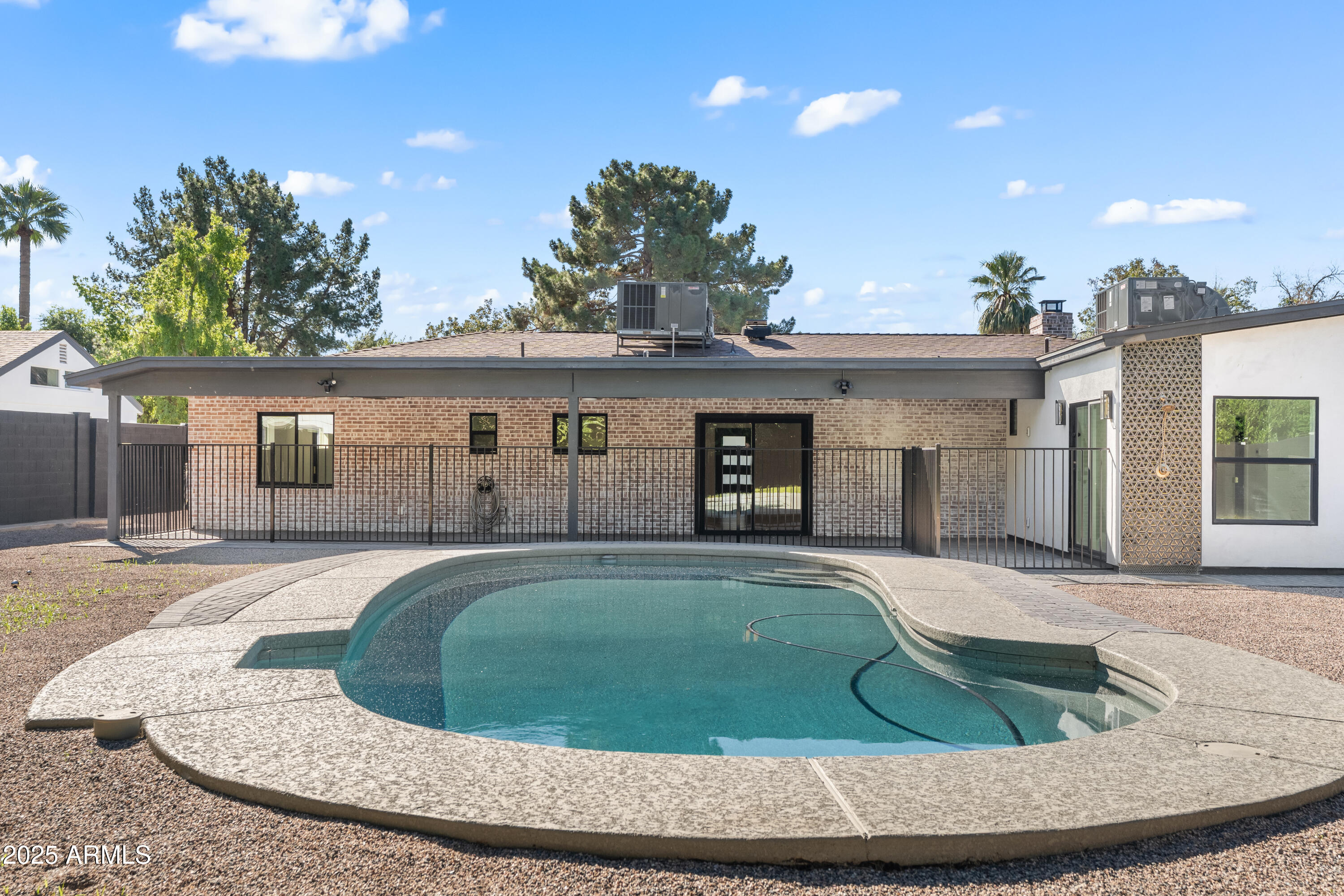 2502 East Whitton Avenue Phoenix, AZ 85016 - Photo 31 of 34 front view of a house with a yard
