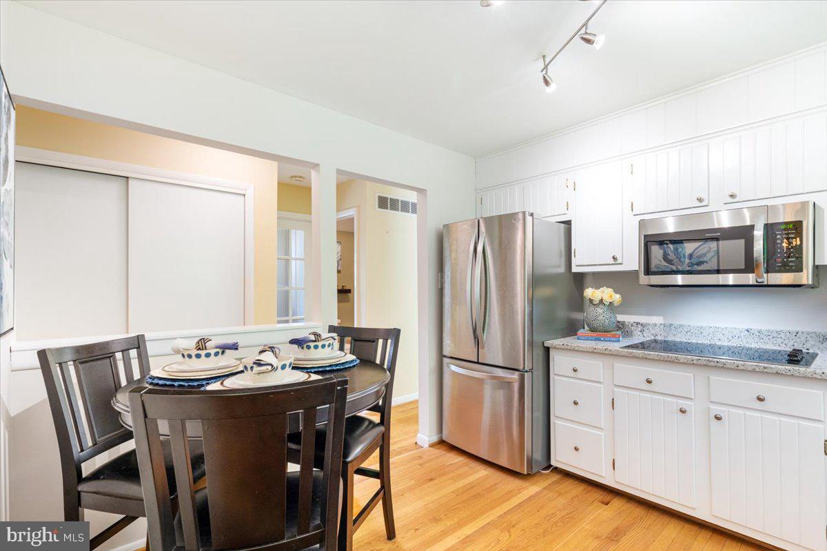 7506 Rockwood Road Frederick, MD 21702 - Photo 8 of 23 Updated stainless appliances