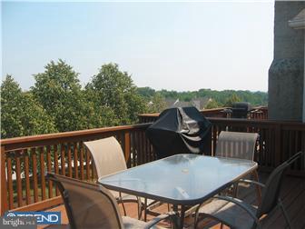 1046 Rafter Road Norristown, PA 19403 - Photo 7 of 11 Gallery Image 7