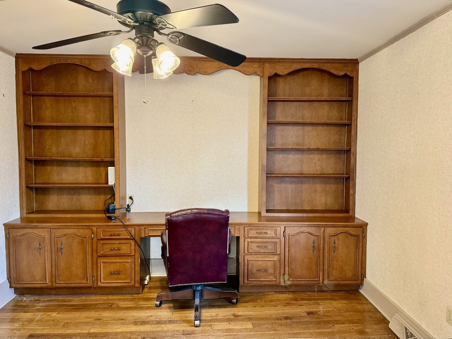 2932 Highway 17 Galva, IL 61434 - Photo 34 of 51 a view of a workspace with furniture