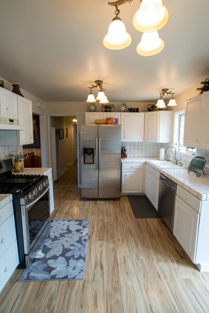 1073 Rosita Road Del Rey Oaks, CA 93940 - Photo 6 of 12 Gallery Image 6