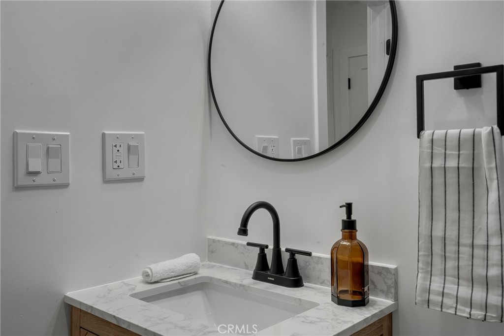 1741 North Rose Street Burbank, CA 91505 - Photo 28 of 45