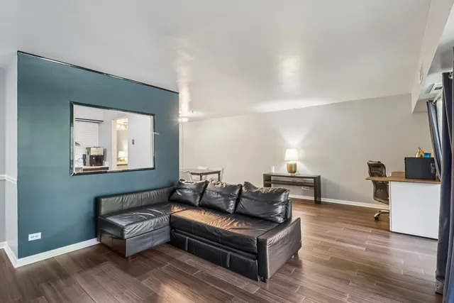 $262,900 | 1405 East Central Road, Unit 122C, Arlington Heights, IL 60005